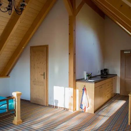 Raupennest Mit Blockhaussauna Bautzen